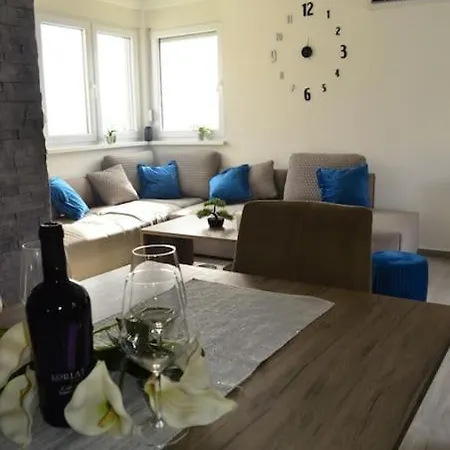 Apartmant Lightnes 아파트 Kaštela
