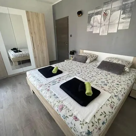 아파트 Apartmant Lightnes